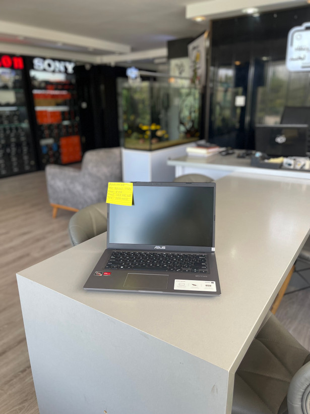 لپتاپ ایسوز ویووبوک /R3-3250u/8GB/128GB SSD/14"/2GB AMD