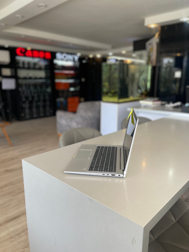 لپتاپ اچ پی الایت بوک۸۴۰ جی۷/i7-10610/8 GB/512 GB SSD/14"/Intel UHD