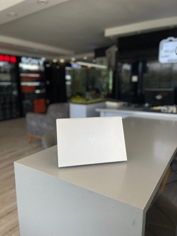 لپتاپ اچ پی الایت بوک ۶۳۰ جی۱۰//14" FH/i5-1335/16GB/1TB SSD/Intel iris xe/