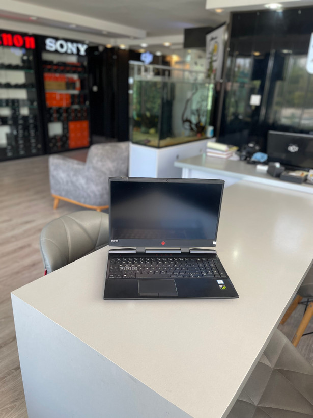 لپتاپ اچ پی گیمینگ i7-8750H/32GB/256GB SSD/8GB GTX 1070/16" FH/