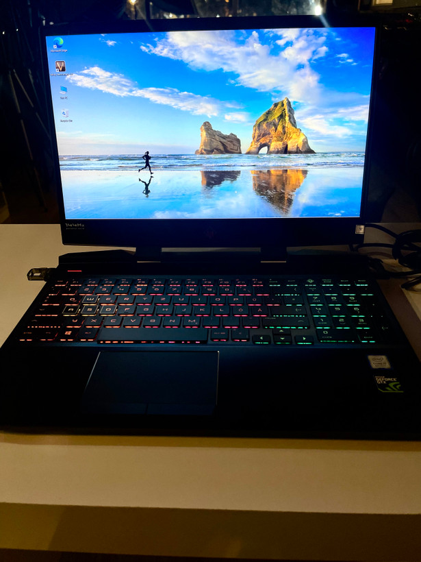 لپتاپ اچ پی گیمینگ i7-8750H/32GB/256GB SSD/8GB GTX 1070/16" FH/
