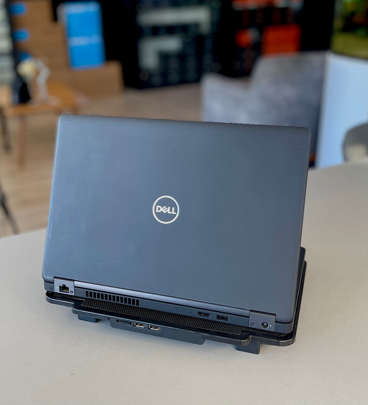 لپتاپ دل لتیتود i7-8/8 GB/256 SSD/2 GB Nvidia /14" ips