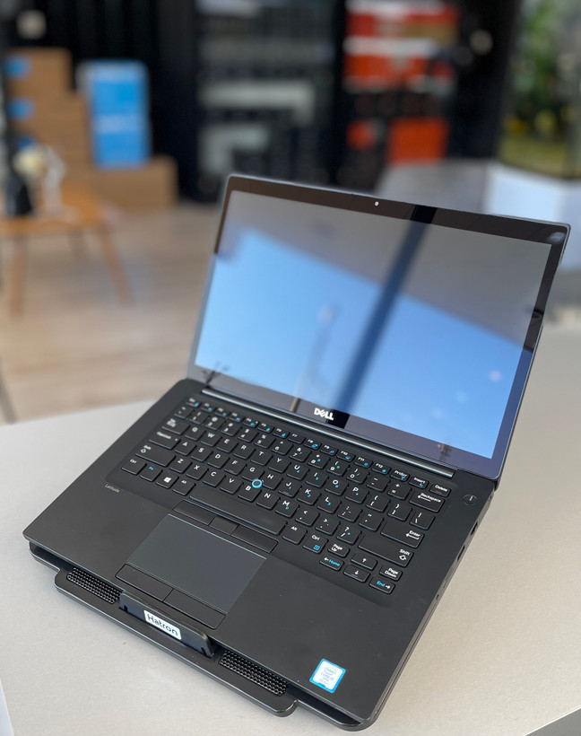 لپتاپ دل لمسی لتیتود i5-7/8 GB/256 SSD/Intel HD/14" ips