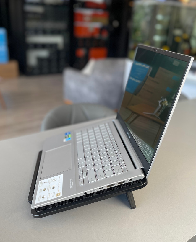 لپتاپ ایسوز ویووبوک i5-11 H/8 GB/256 SSD/4 GB Geforce 1650/14" OLED