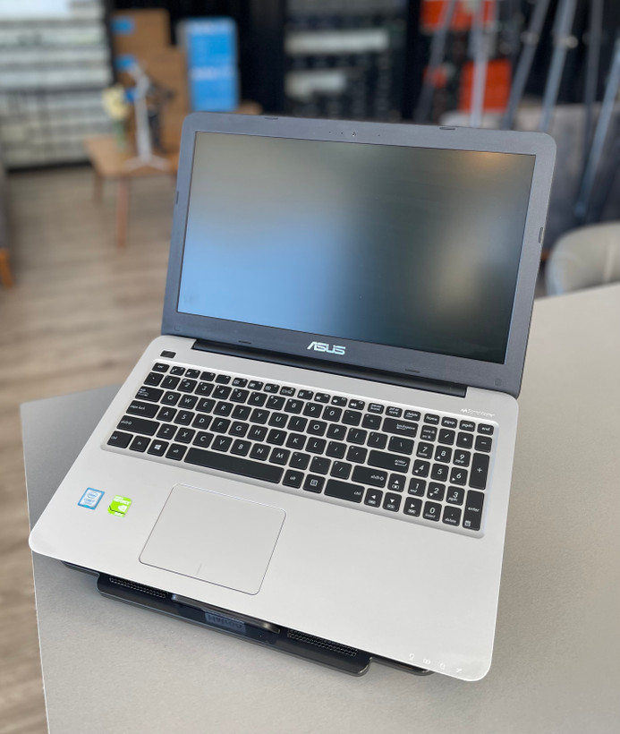 لپتاپ ایسوز ایکس۵۵۶/ i7-7/8/256/2 GB Geforce 940/16" full HD