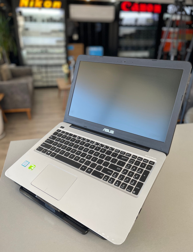 لپتاپ ایسوز ایکس۵۵۶/ i7-7/8/256/2 GB Geforce 940/16" full HD
