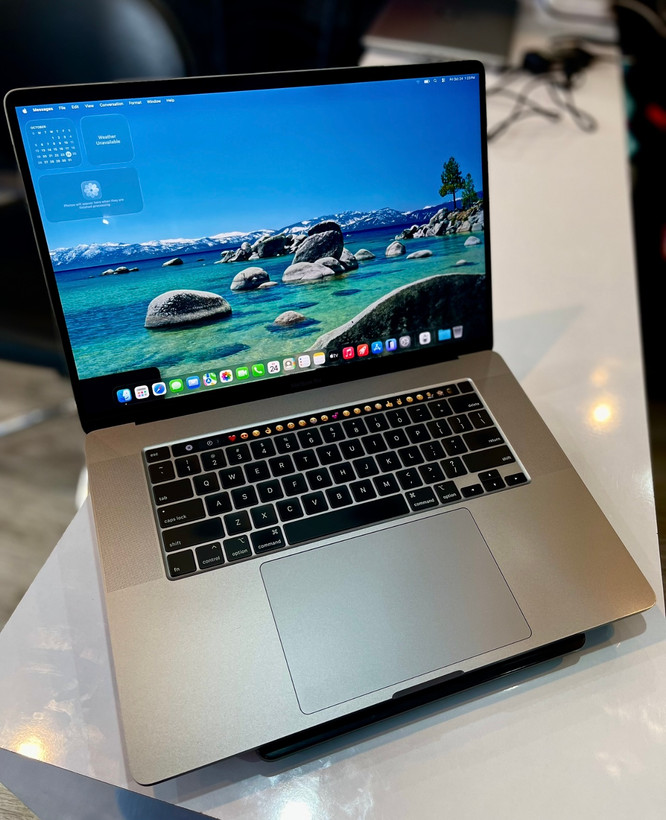 لپتاپ مکبوک ۲۰۱۹ i7/16 GB/500 SSD/4 GB Amd radeon/16" retina