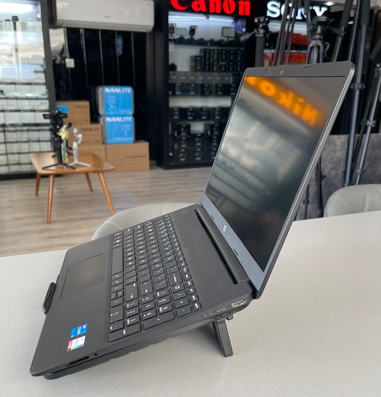 لپتاپ اچ پی ۱۵ /i5-11/8 GB/256 SSD/Intel iris xe/16" ips