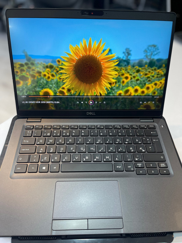 لپتاپ دل لتیتود ۵۳۰۰ i5-8/8 GB/256 SSD/intel UHD/14" ips