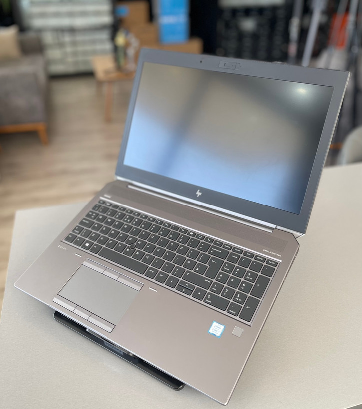 لپتاپ اچ پی زدبوک ۱۵ i7-8/16/512 SSD/4 GB Nvidia P1000/16" ips