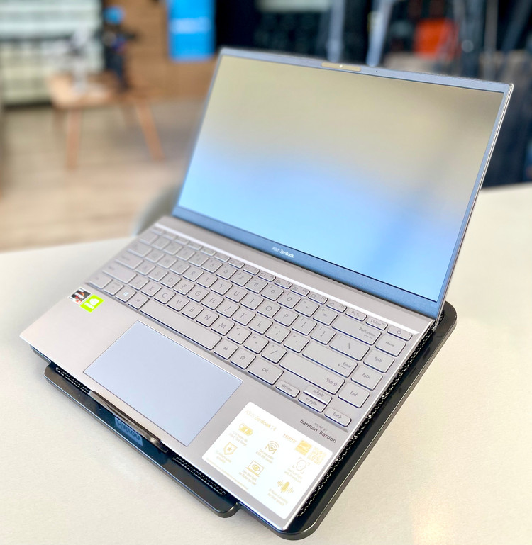 لپتاپ ایسوز زنبوک۱۴یو اکس۴۲۵/ Ryzen5-5/8/256 SSD/2 GB Geforce Mx450/16" ips