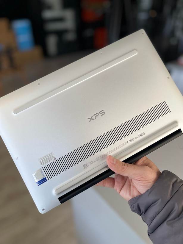 لپتاپ دل اکس پی اس۷۳۹۰/i7-10/16 GB/256 SSD/ Intel UHD/14" FH PLUS
