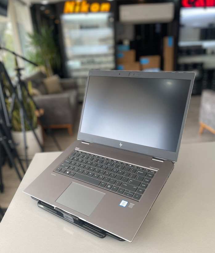 لپتاپ زدبوک استودیو i7-9/16 GB/512 SSD/4 GB Nvidia Quadro P1000/16" ips