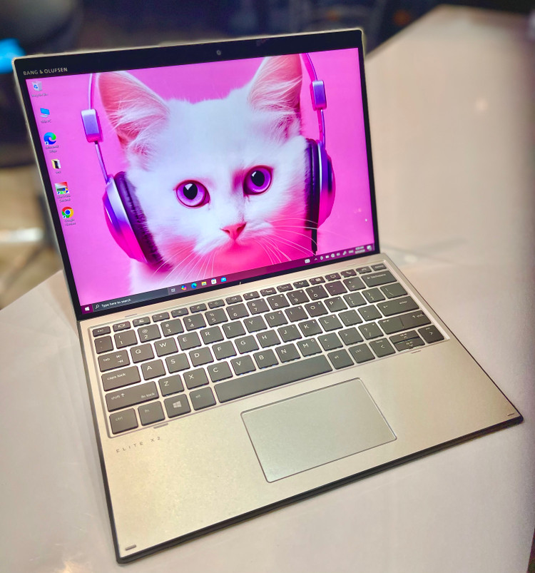 لپتاپ اچ پی X2 الایت i5-8/16 GB/256 SSD/Intel UHD/14" 3k Touch