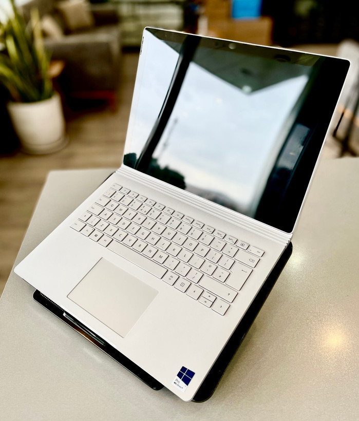 سرفیس سورفیس بوک۳ i5-10/8/256/intel iris xe/14" 2k