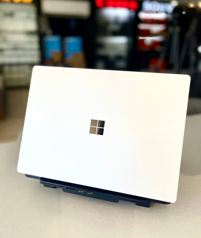 سرفیس سورفیس لپتاپ۳ i5-10/16 GB/256 SSD/Intel iris Xe/15" 3k