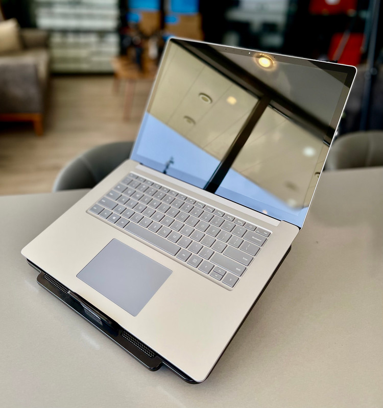 سرفیس سورفیس لپتاپ۳ i5-10/16 GB/256 SSD/Intel iris Xe/15" 3k