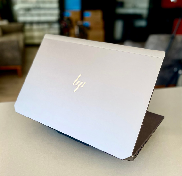 لپتاپ اچ پب زدبوک ج۵ i7-8/32 GB/512 SSD/16 GB Nvidia/17" ips