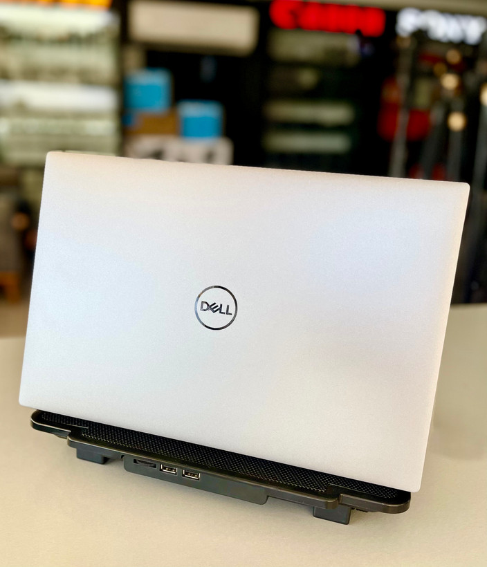 لپتاپ دل پریزیشن ۵۵۵۰/i7-10 H/16 GB/512 SSD/4 GB T1000/16" ips