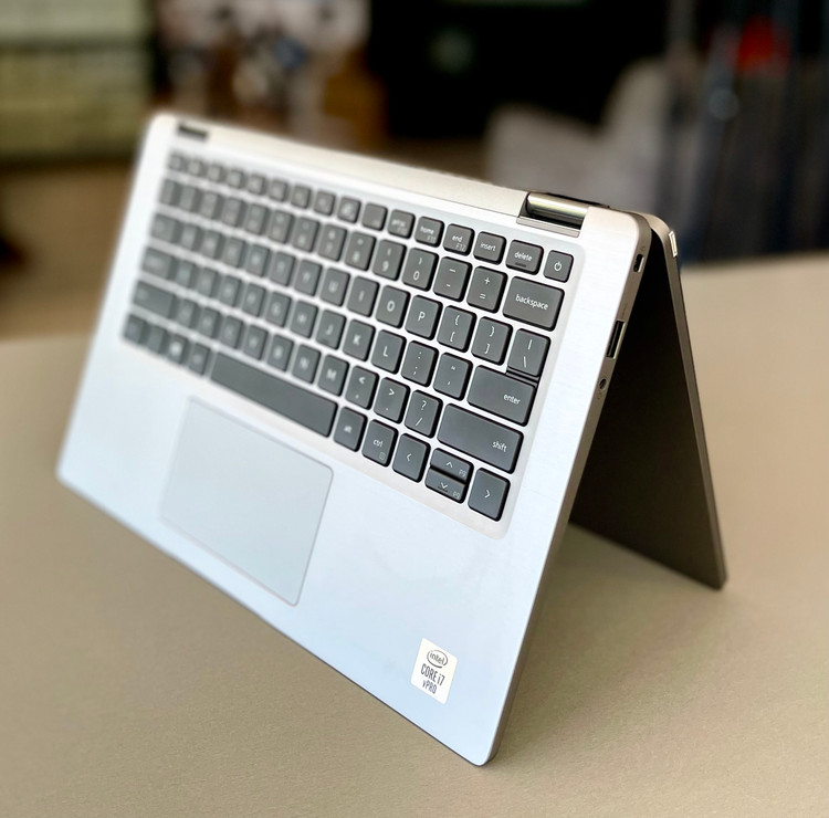 لپتاپ دل لتیتوده ۷۳۱۰/i7-10/16 GB/256 SSD/14" لمسی/Intel UHD