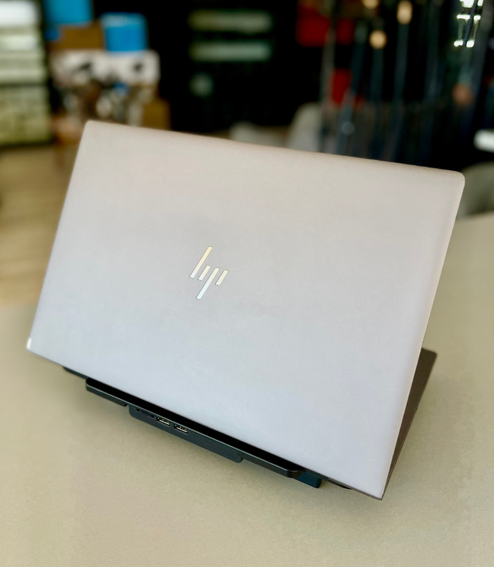 لپتاپ اچ پی زدبوکG6 /16" ips /i7-8 /16 GB/256 SSD/4 GB W3200