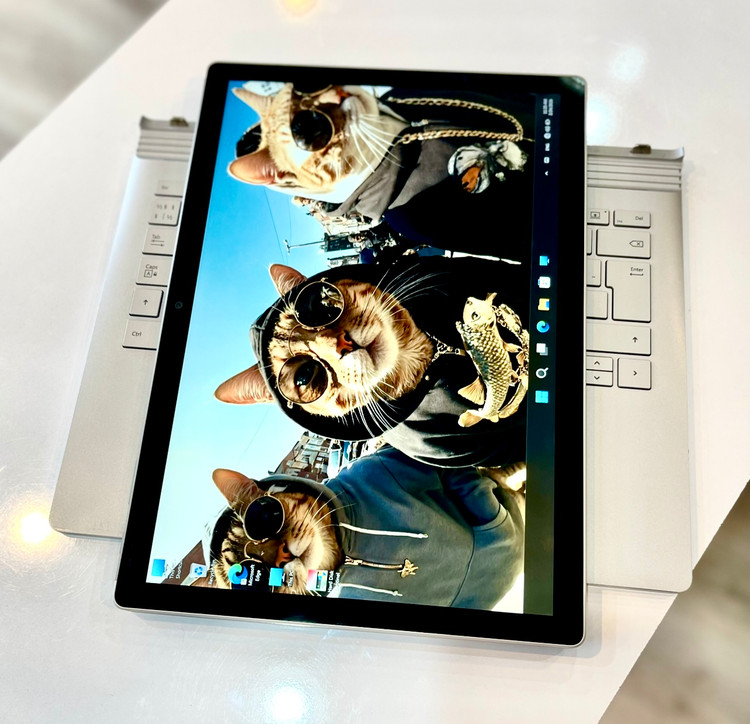 سرفیس سورفیس بوک۲ i7-8/16 GB/512 SSD/2 GB GTX 1050/14" 3k touch